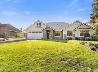 2712 Coho Ln, Anacortes, WA 98221