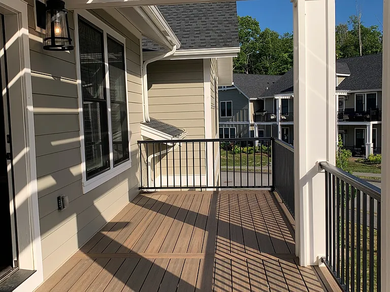 501 Edgewater Cir #G — Photo 8