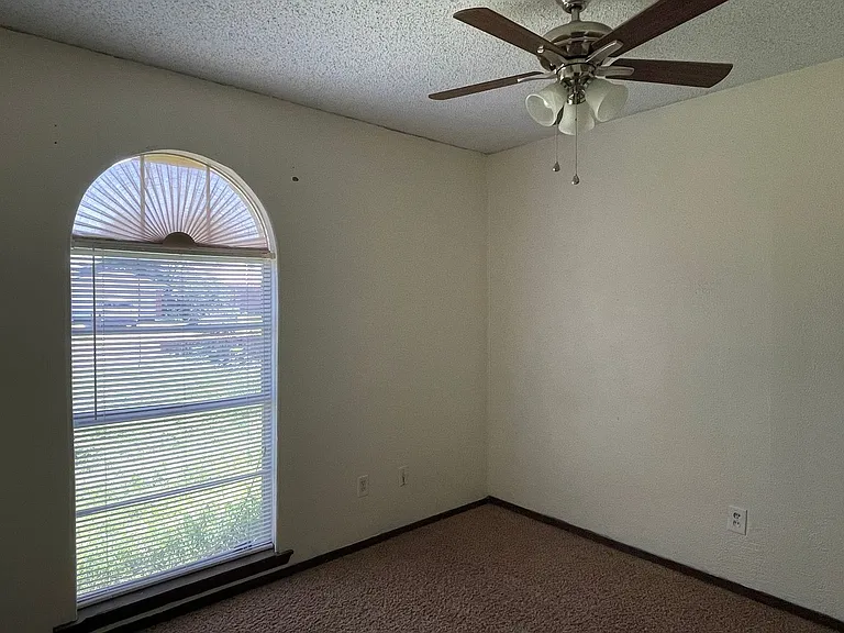 4009 Eastridge Dr — Photo 10