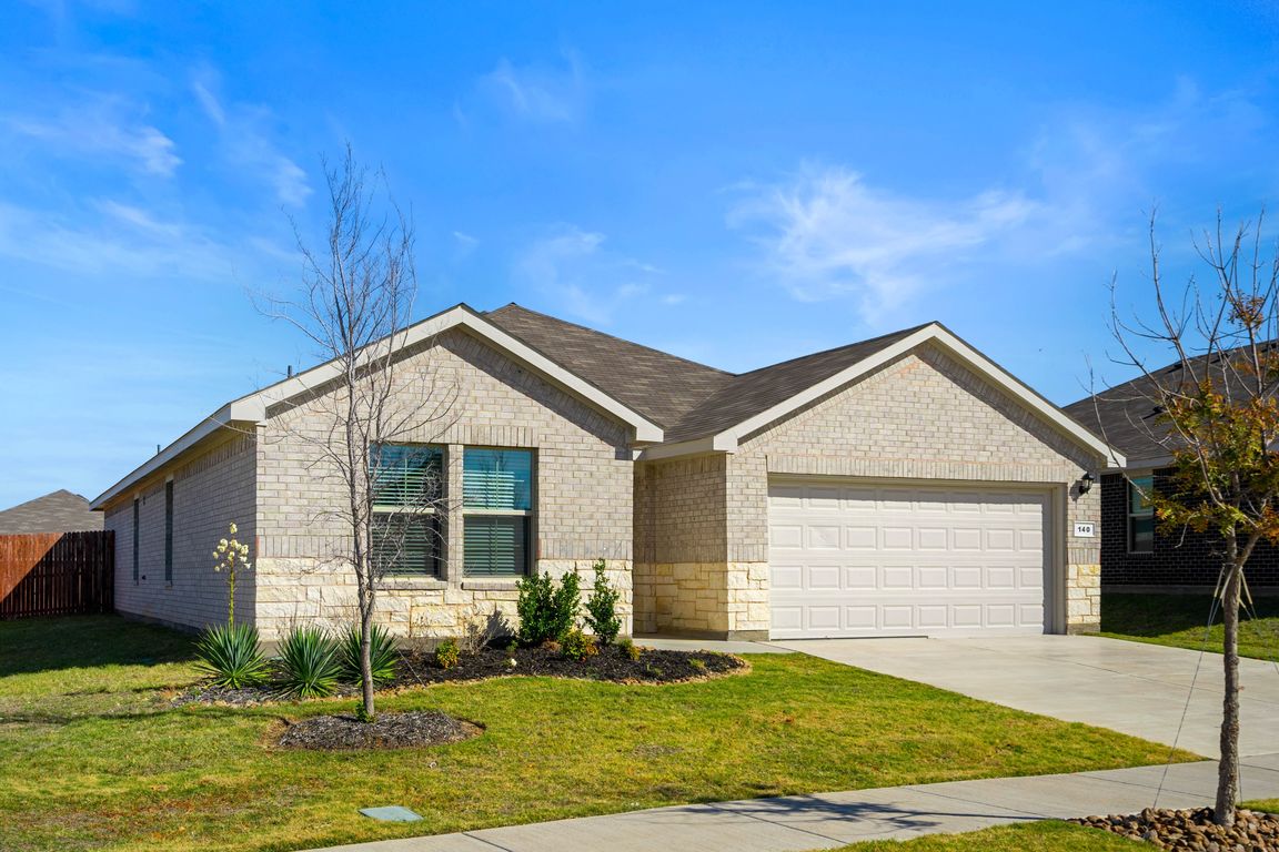 Covey Homes Azle_Exterior-17