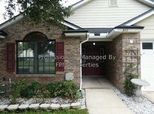 955 Otter Creek Dr, Orange Park, FL 32065