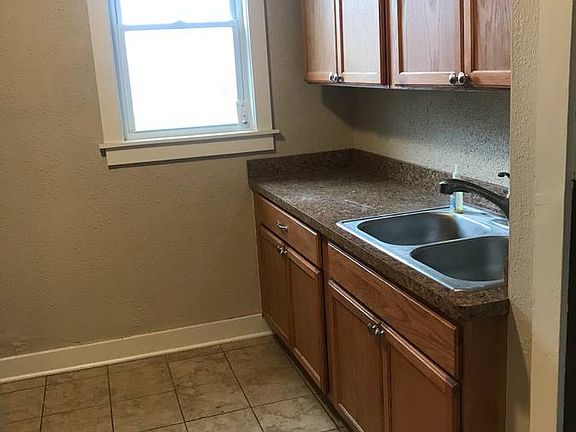 5th image of 1942 Seneca St #5