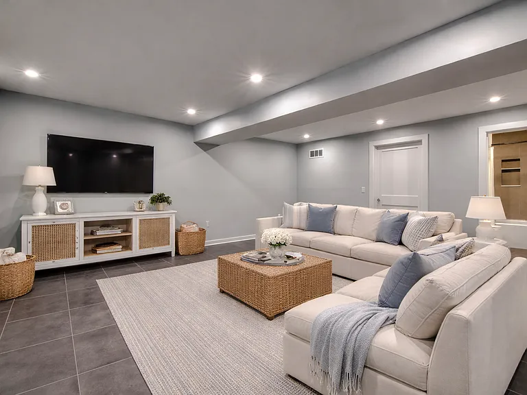 130 Village Ln — Photo 10