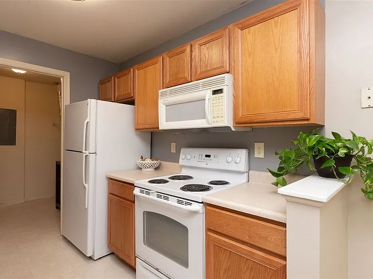 559 Arthur Ct #3 — Photo 5