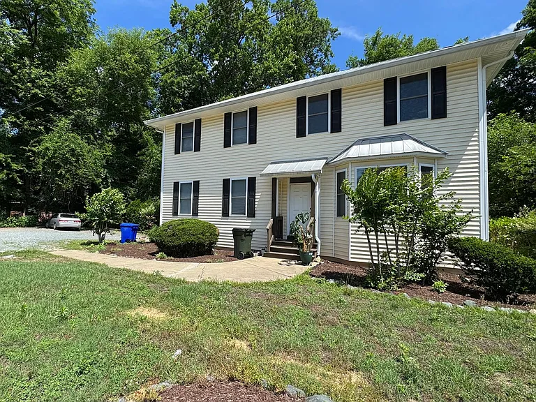 100 Umstead Dr #A — Photo 10