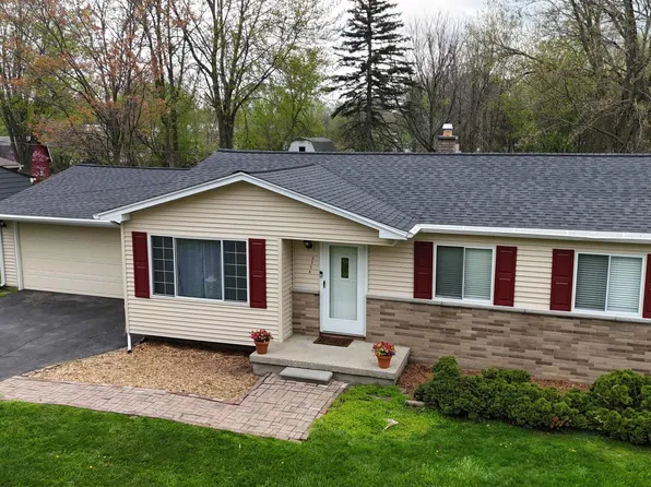 2354 Ross St, Grand Blanc, MI 48439
