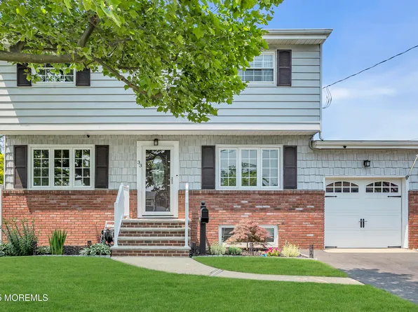 33 Fleetwood Drive, Hazlet, NJ 07730