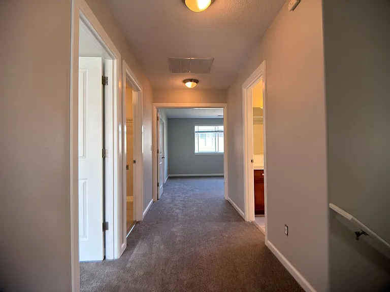 3608 NE 42nd St — Photo 9