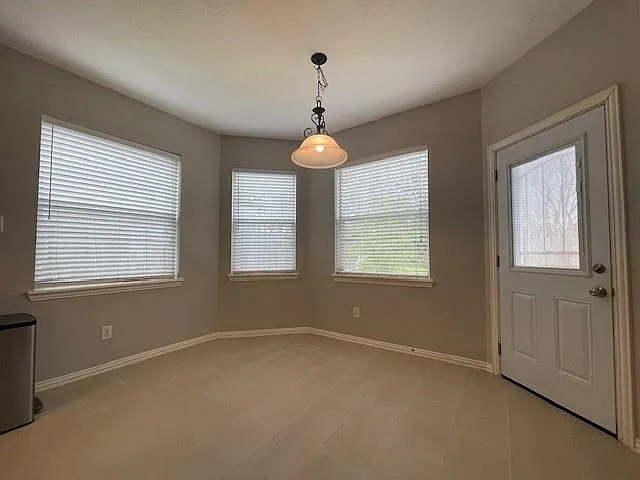 8519 Babbling Brook Ct — Photo 15
