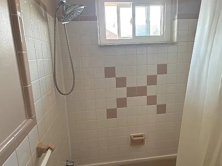 8024 Castor Ave — Photo 11