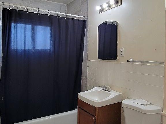 4th image of 8313 Copper Ave NE #B