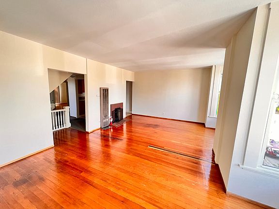 2nd image of 264 Noe St