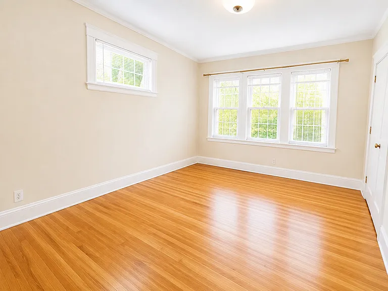 136 Spring St #3L — Photo 2