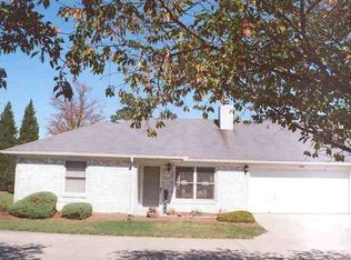 4725 N Pebble Ct, Muncie, IN 47304