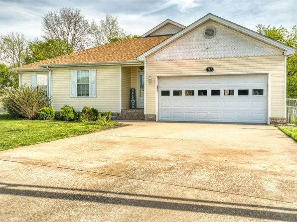 781 Claw Ct, Hopkinsville, KY 42240