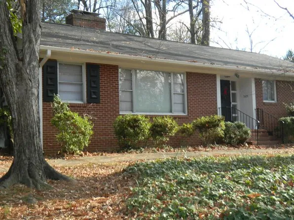 305 Brookside Dr, Chapel Hill, NC 27516