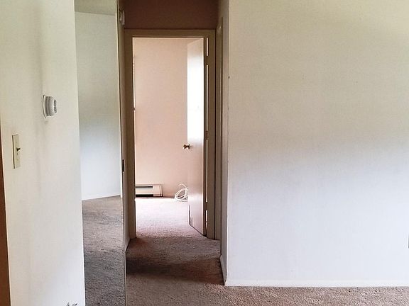 Hallway to bedrooms and bath