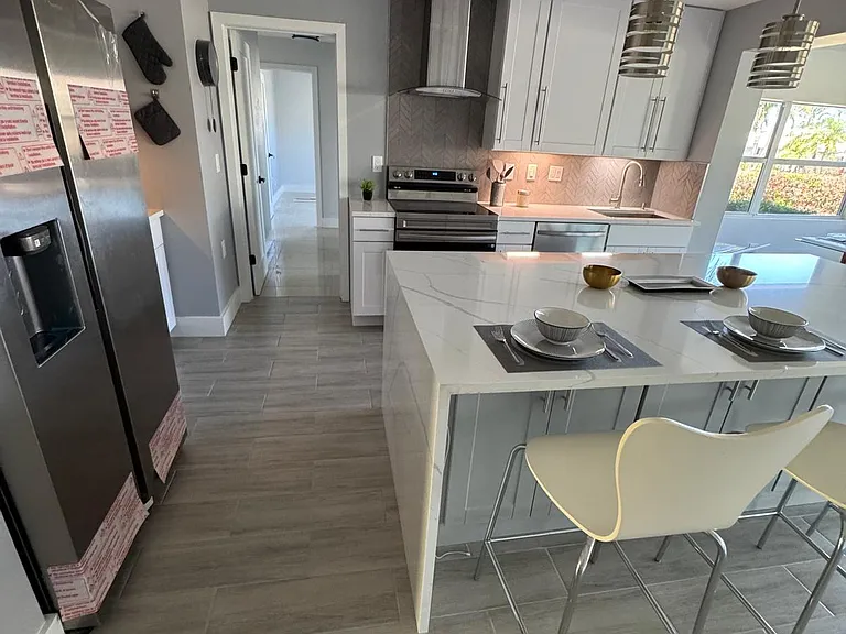 400 Capri Blvd — Photo 3