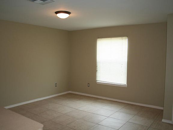 4th image of 1710 Coronado Trl