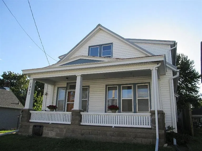 1507 Osborn St photo 1