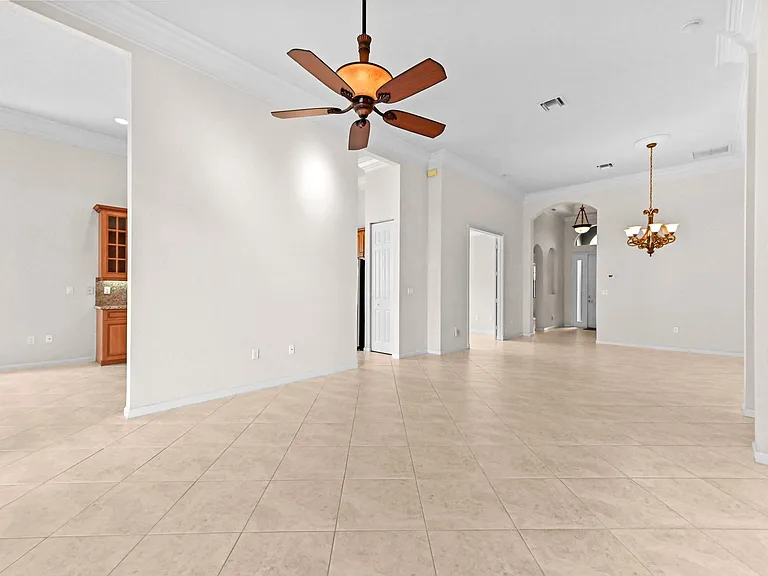 6823 Fabiano Cir — Photo 20