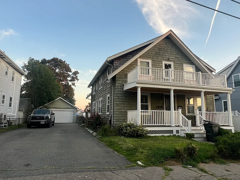 11 1st St #2