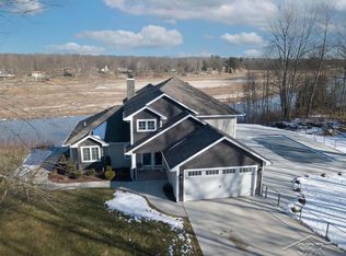 5026 N Lake Sanford Rd, Sanford, MI 48657