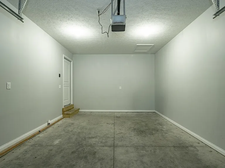 174 Creekvale Dr #A — Photo 29