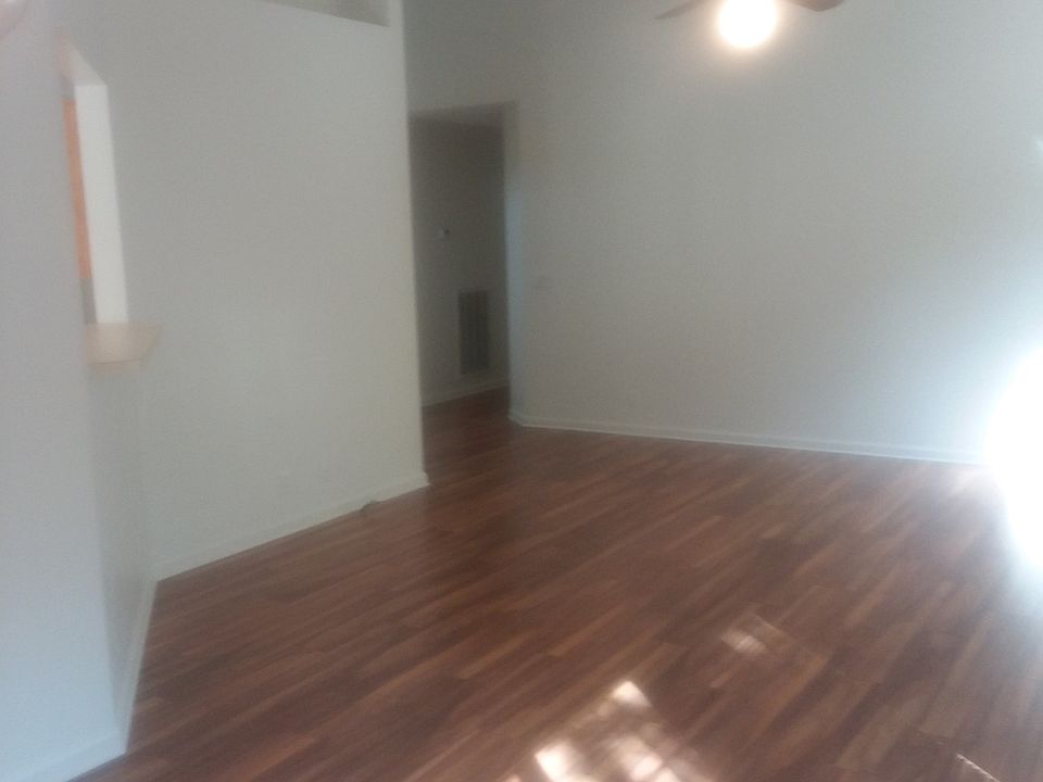 2nd image of 1905 Waxwing Ct