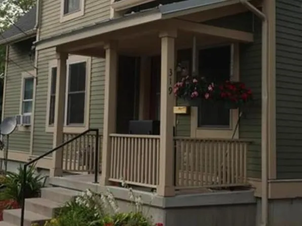 319 Freyling Pl SE, Grand Rapids, MI 49506