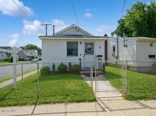 42 Ocean Ave, Middletown, NJ 07748