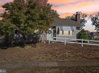 335 Ithaca Ave, Delran, NJ 08075