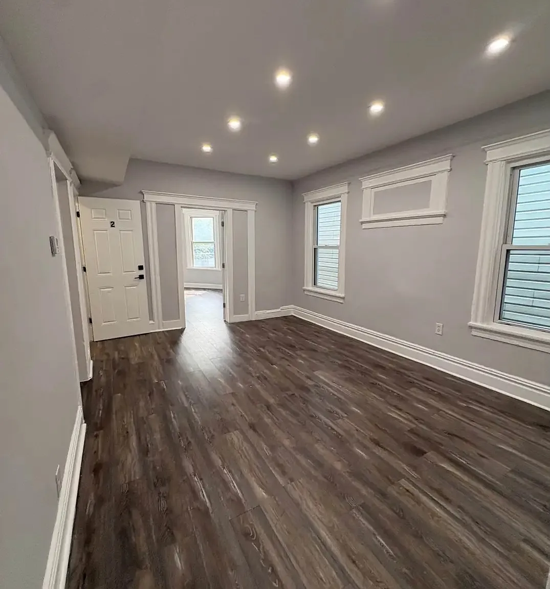 3 bed, $2,300 — Photo 2
