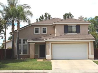 821 Saint James Dr, Corona, CA 92882
