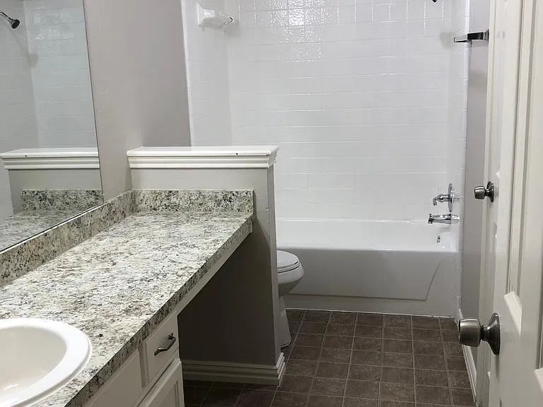 6723 Crestmont Ct — Photo 13
