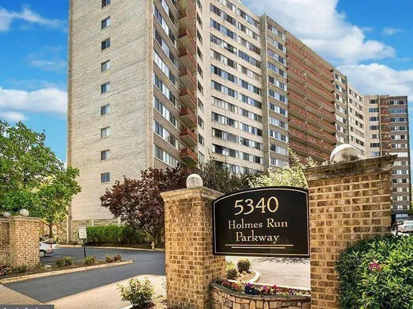 5340 Holmes Run Py Unit 107, Alexandria, VA 22304