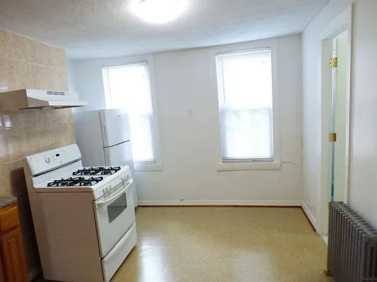 Rented by Compass | media 11