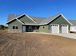 718 11th St NW, Perham, MN 56573