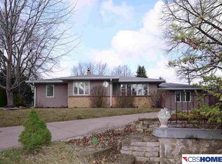 1106 S 95th St, Omaha, NE 68124