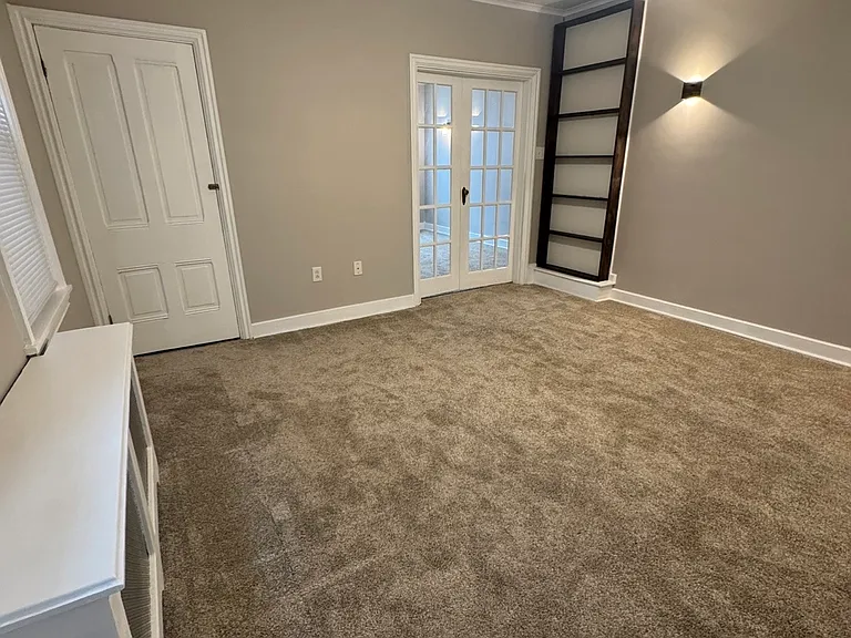 419 N Hanover St #1 — Photo 10