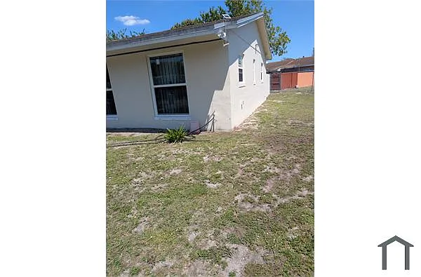 Building Photo - 19353 NW 30th Ct
