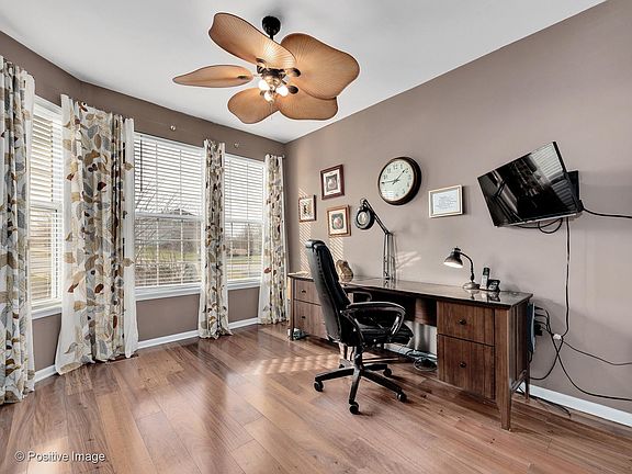 4th image of 1596 Delray Dr
