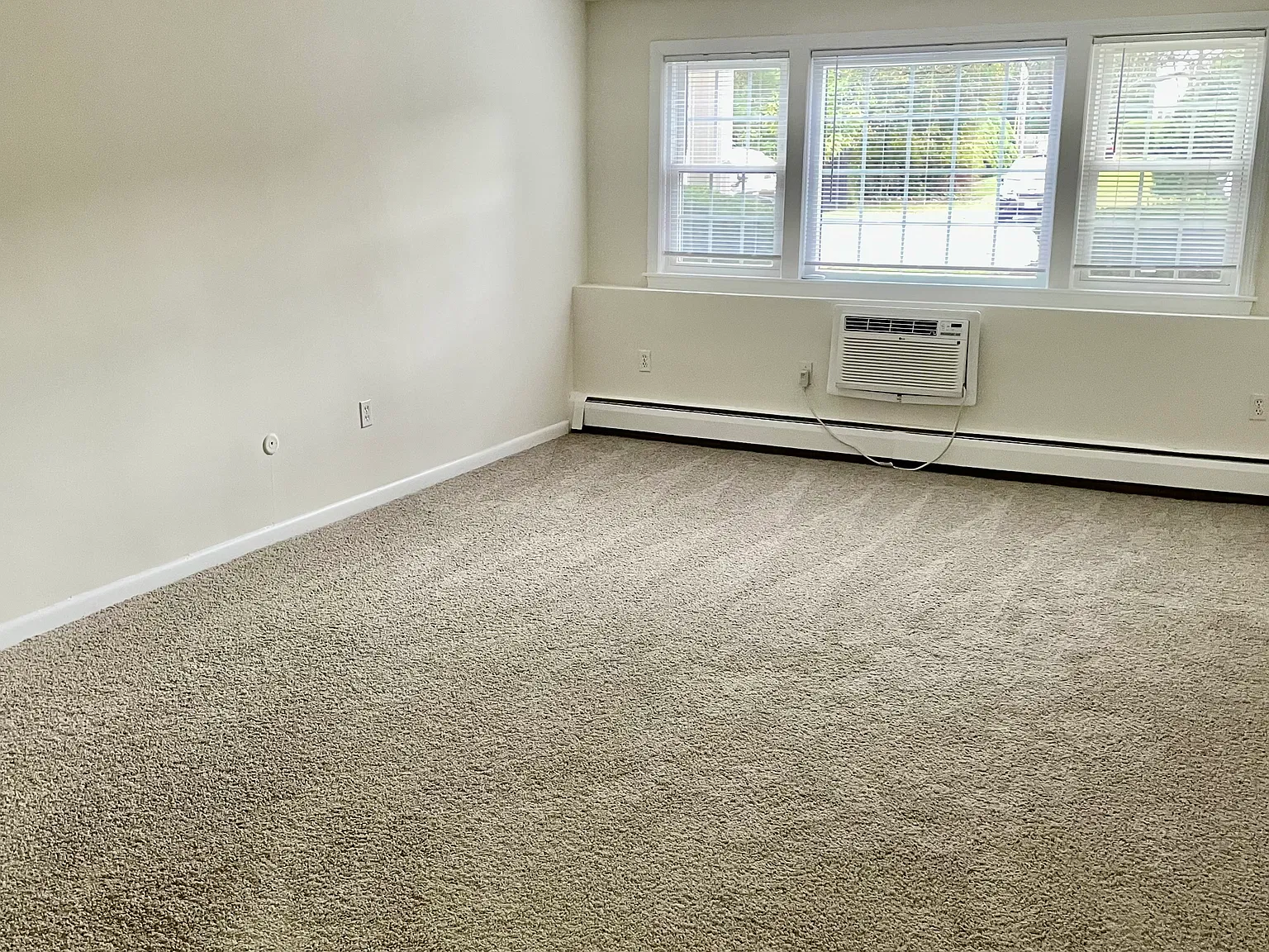 389 Washington St — Photo 3