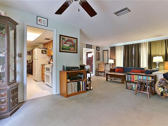 5th image of 1818 Princeton Dr