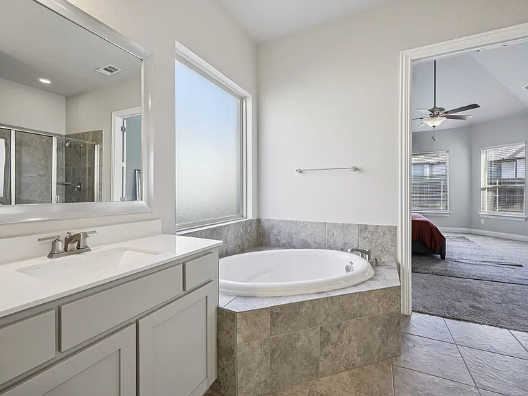 1656 Pegasus Dr — Photo 35