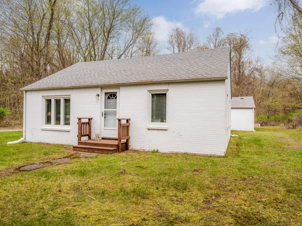 13625 Cottonwood Ln, Harbert, MI 49115