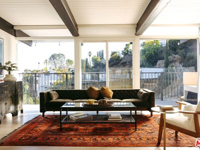 2808 Lambert Dr, Los Angeles, CA, 90068