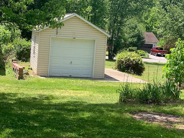 626 Franklin St — Photo 12