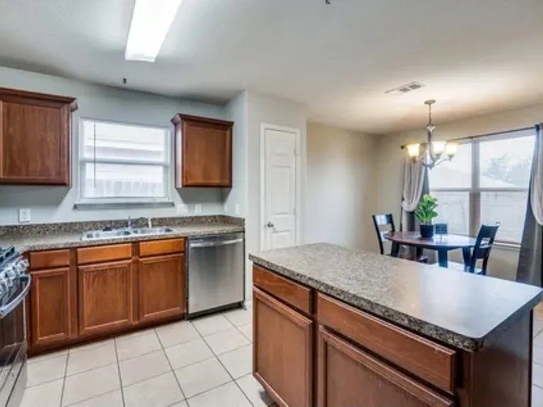 701 Lazy Crest Dr — Photo 11