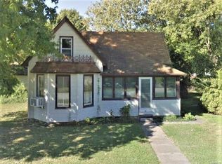 201 College St, Alhambra, IL 62001